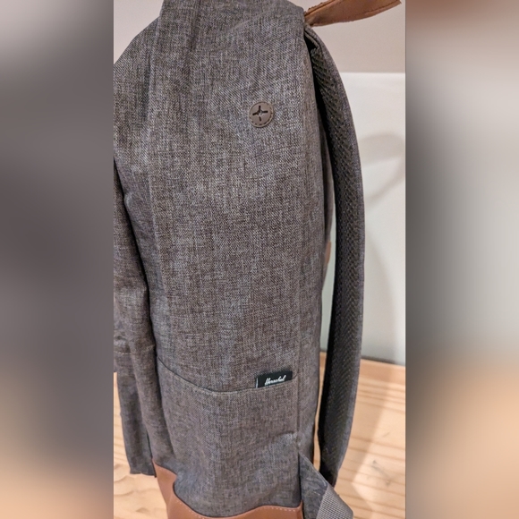 Herschel backpack - Picture 2 of 7